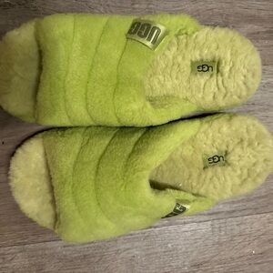 UGG women’s  Vibrant Green Fluffy Slippers